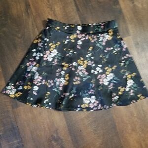 Abercrombie kids black floral satin skort